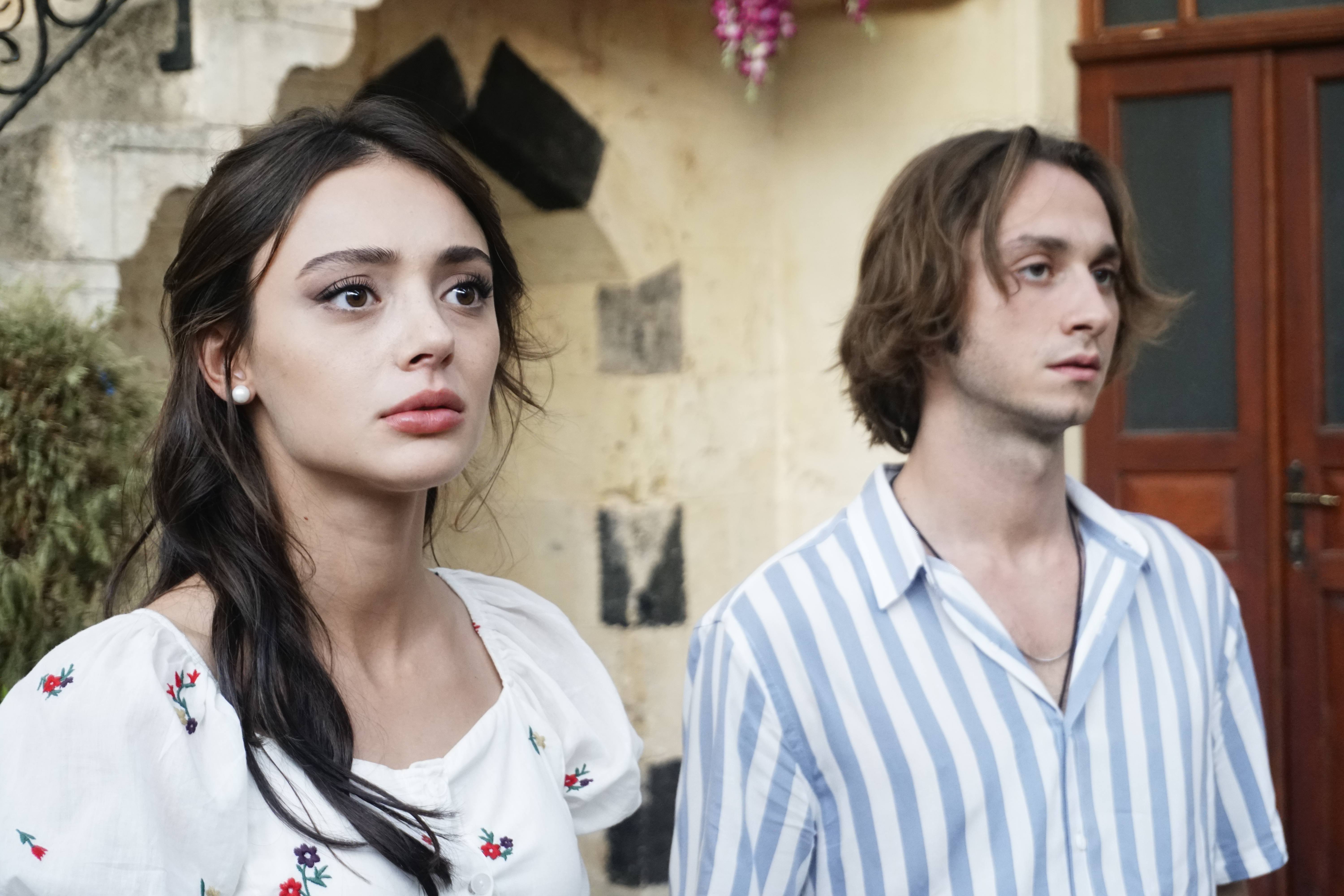 Меня зовут мелек. Меня зовут мелек хафыс. Ее зовут мелек. Меня зовут мелек турецкий. Меня зовут мелек дефне.