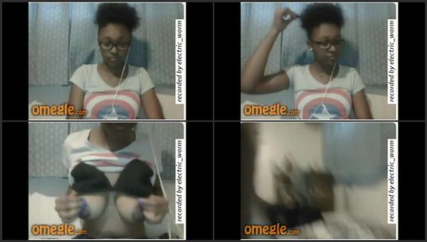 Omegle Ebony Playing On Cam