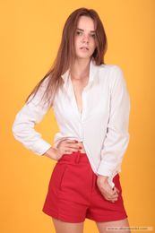 [Image: 128834498_Alisa-model-set-003-043.jpg]