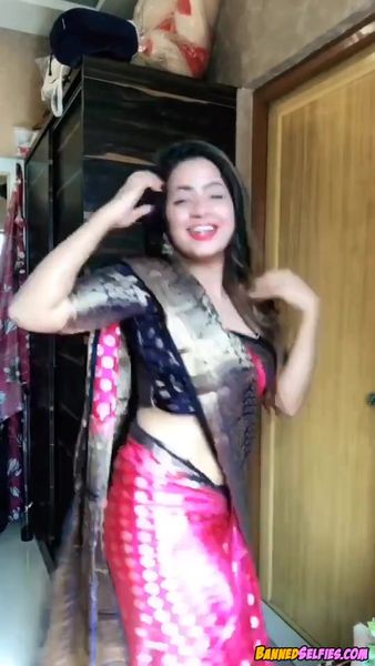 Abbey – 21 Year Old Cheerleader Babe