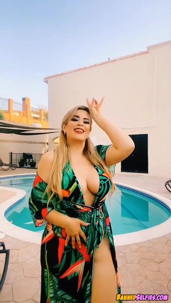 Alannah – Banned Tease College Girl On Instagram