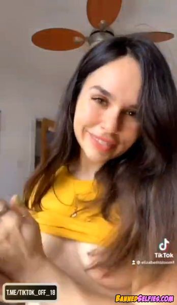 Angela – College Girl Talked Into Nude Selfie On Tiktok