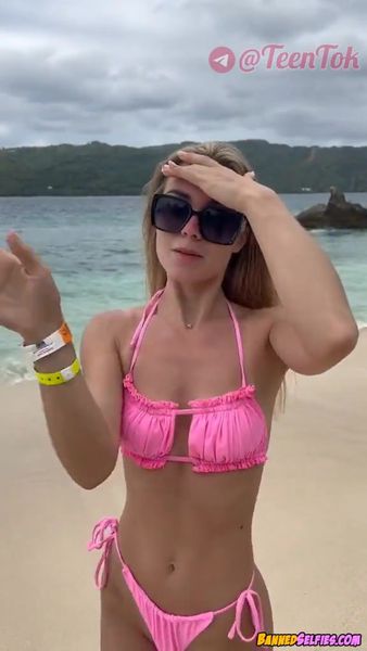 Cristina – Young Babe First Time Nude Selfie On Tiktok