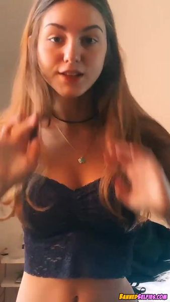 Elaina – Shy College Girl First Time Nude Selfie