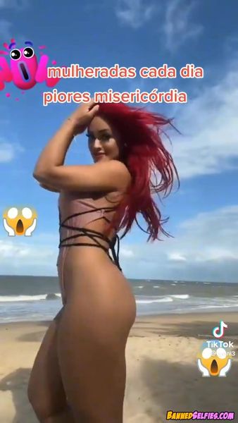 Grace – 23 Year Old Cheerleader Girl