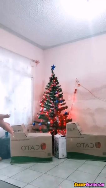 Iliana – 20 Years Cheerleader Babe Epic Nude Selfie On Instagram