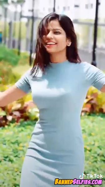 Kimberly – Young Girl Strips And Shows