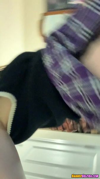 Laura – 19 Years Cheerleader Babe Epic Nude Selfie On Tiktok