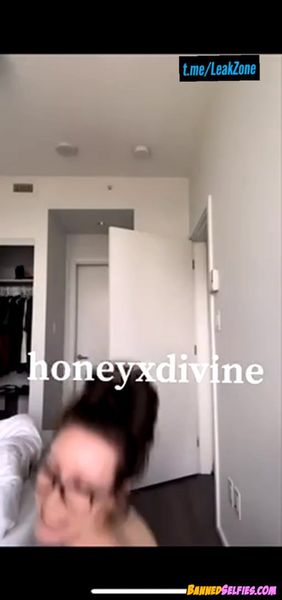 Lindsey – Shy Hot Nude Tease 20 Years Old On Instagram