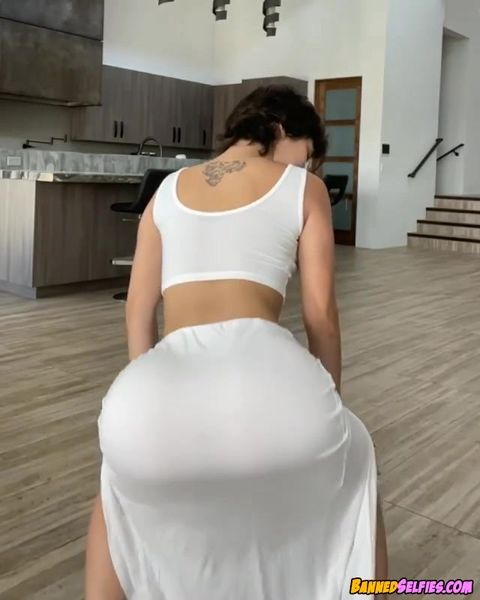 Pamela – 22 Year Old Cheerleader Girl Nude On Tiktok