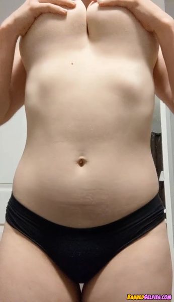 Reese – Banned Tease 19 Years Old On Tiktok